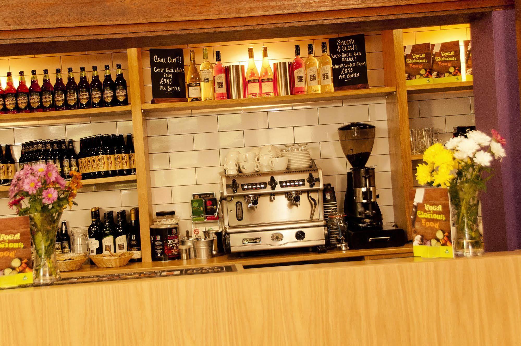 Yha York Hostel Bagian luar foto
